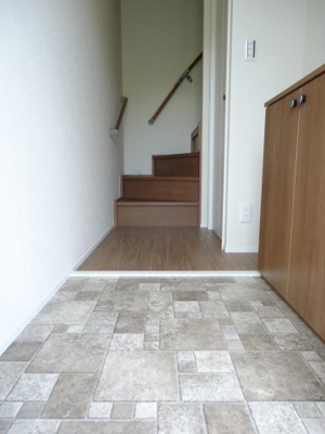 【エントランス】 | エルメゾンルナA | ※イメージです