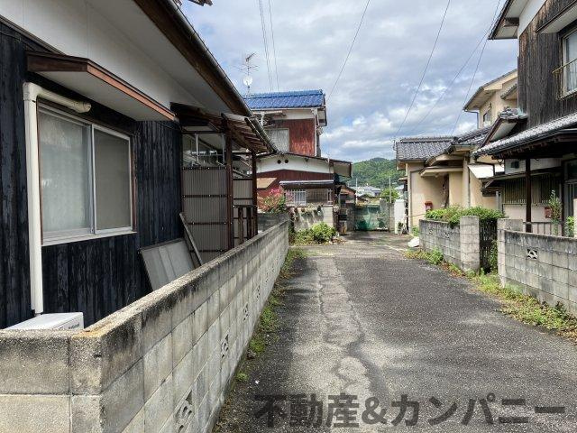 堀江町戸建の前面道路含む現地写真