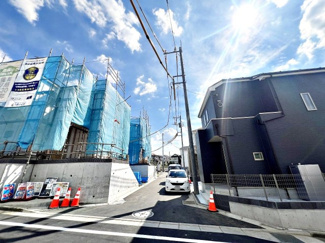 【前面道路含む現地写真】