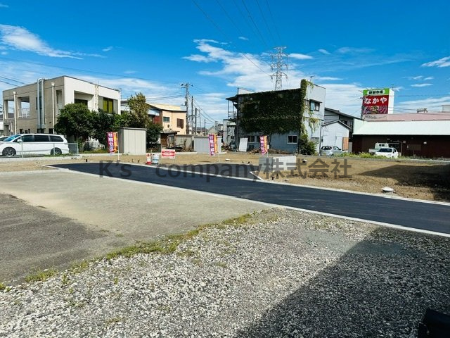 ■高座郡寒川町一之宮一丁目　売地　2区画　の外観|開発道路を進むと正面右あたりに２区画があります♪