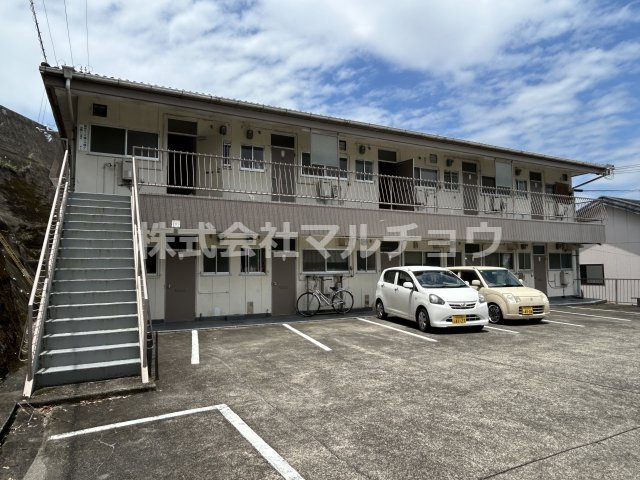 紀宝ハイツの駐車場