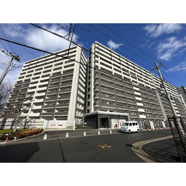プレミスト和泉府中の外観