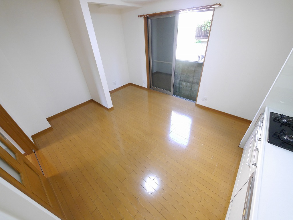 鈴蘭台東町3丁目戸建の居間・リビング