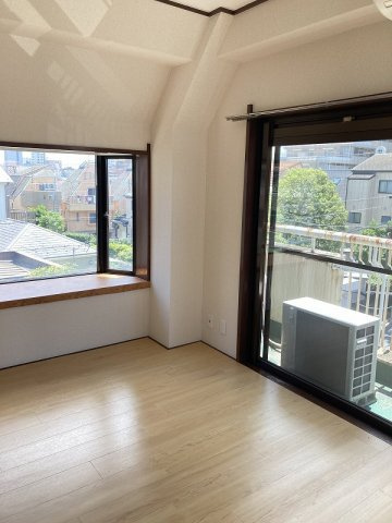 コーポラスシルバーの居間・リビング