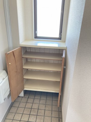 コーポラスシルバーの玄関