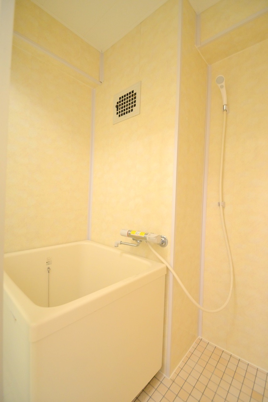 広島市西区庚午中４丁目の賃貸マンションの浴室