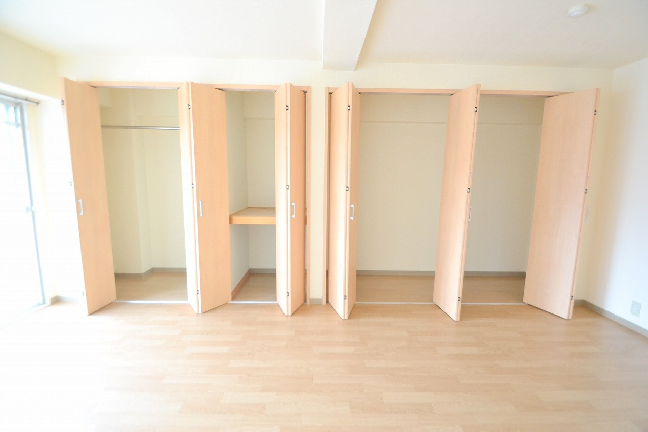 広島市西区庚午中４丁目の賃貸マンションの収納