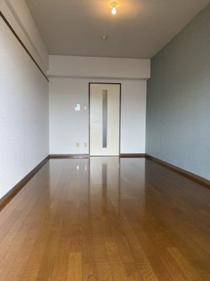 【居間・リビング】 | ウイング21高宮 | 別号室の写真になります。現況優先。