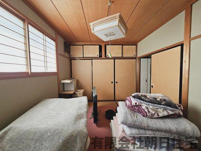 【寝室】 | 鹿島町古浦中古戸建 | 使い勝手のいい寝室です