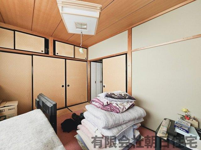 【寝室】 | 鹿島町古浦中古戸建 | 使い勝手のいい寝室です