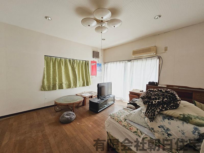 【洋室】 | 鹿島町古浦中古戸建 | 個人の部屋や寝室として使える洋室です