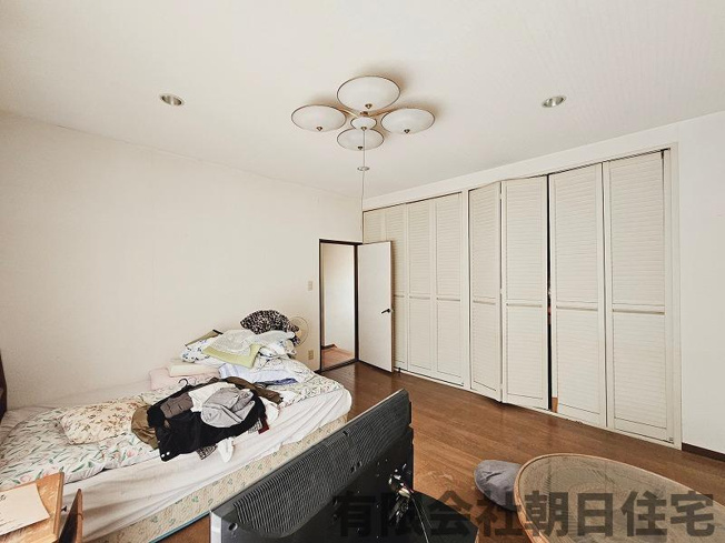 【洋室】 | 鹿島町古浦中古戸建 | 明るい洋室です