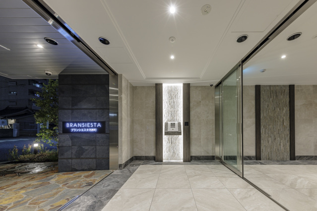 【エントランス】ブランシエスタ河原町