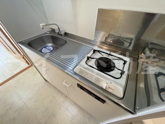 R-flatsのキッチン|コンパクトなキッチンで掃除もラクラク