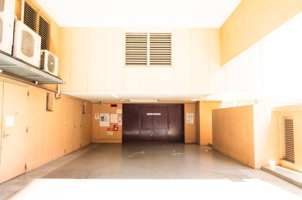 【駐車場】 | 【敷地内駐車場】タワーパーキングなので、愛車が風雨にさらされることもございません！