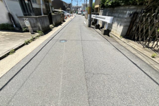 【前面道路含む現地写真】 | 《ローンの事やお家探しのご相談は（株）ゆいホームにお任せ下さい。ちょっとした疑問にも解りやすくお応えします。》お気軽にどうぞ(^^)/