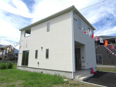 【外観】 | クレイドルガーデン南アルプス市十日市場第1　2号棟 | きれいな外観です