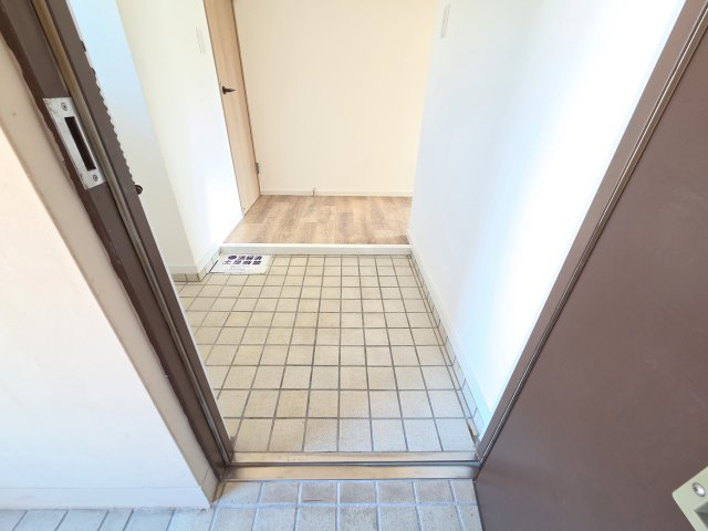 旭ハイツ川面の玄関