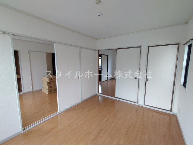 セジュール花田の居間・リビング