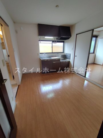 セジュール花田の居間・リビング