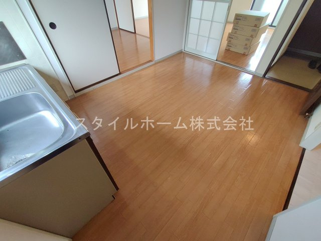 セジュール花田の居間・リビング