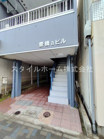 豊橋aビルのエントランス