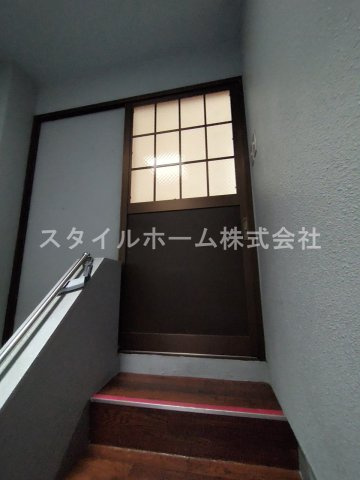 豊橋aビルの玄関