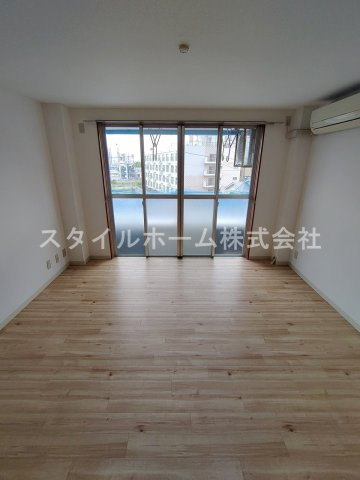 豊橋aビルの居間・リビング