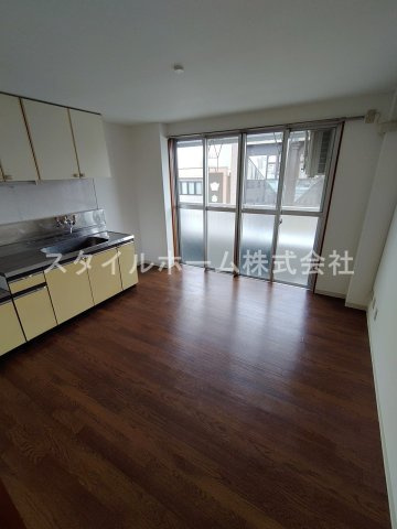 豊橋aビルの居間・リビング