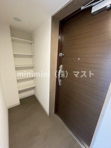 La CASA 上汐の玄関