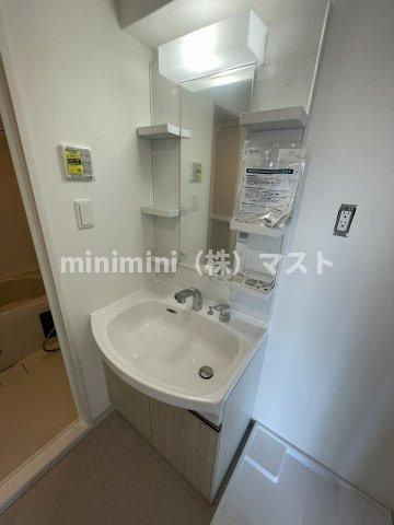 La CASA 上汐の洗面所