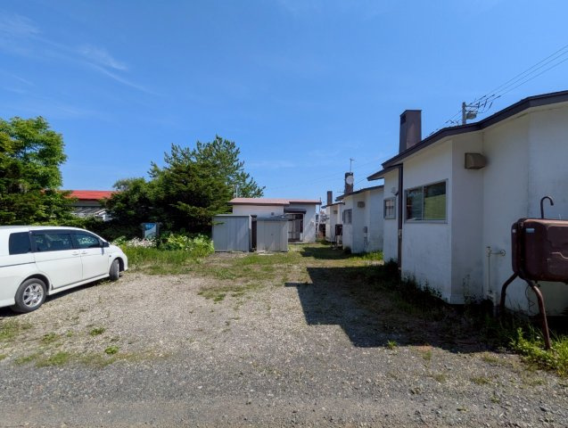 春採2丁目《借家4戸》の駐車場