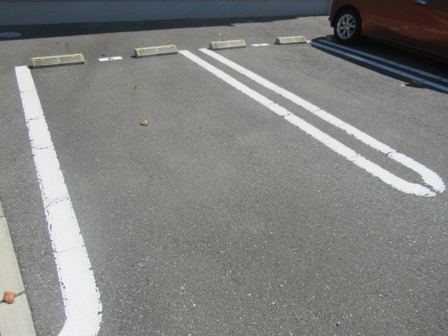 白城苑の駐車場