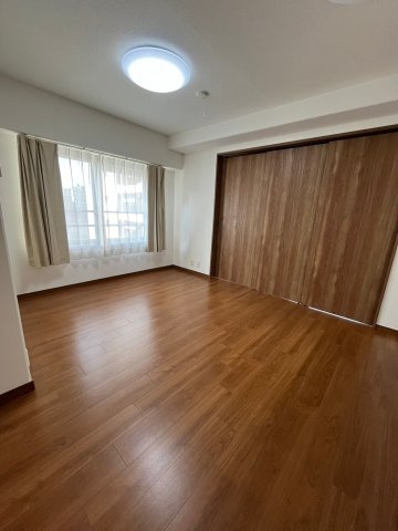 ルモン東梅田の居間・リビング