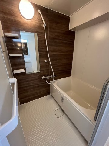 ルモン東梅田の浴室