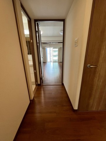 ルモン東梅田の玄関