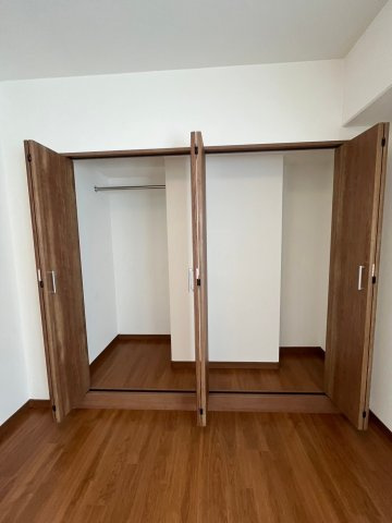 ルモン東梅田の居間・リビング