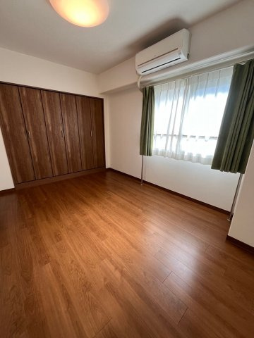 ルモン東梅田の居間・リビング