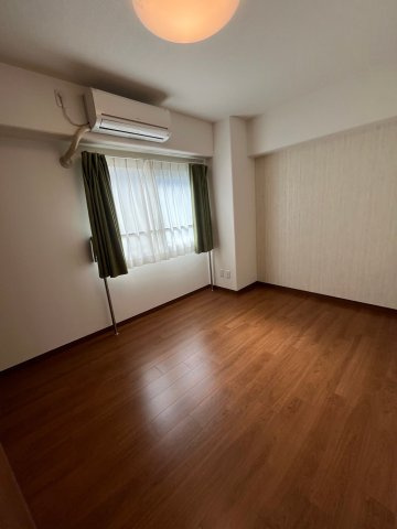 ルモン東梅田の居間・リビング