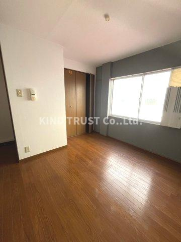 富士マンションの居間・リビング|使いやすいリビングです