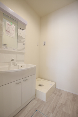 シャワー付き化粧洗面台♪