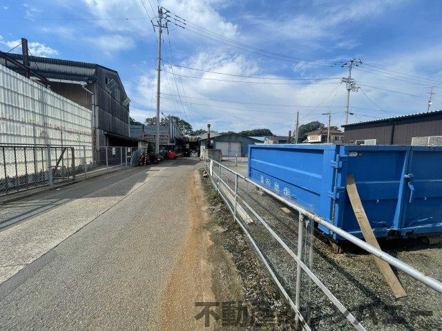 松前町西高柳売土地の前面道路含む現地写真|前面道路含む現地写真です