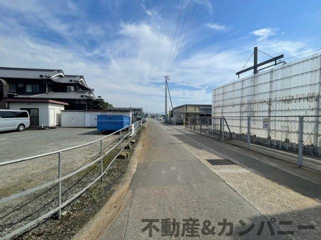 松前町西高柳売土地の前面道路含む現地写真|前面道路含む現地写真です