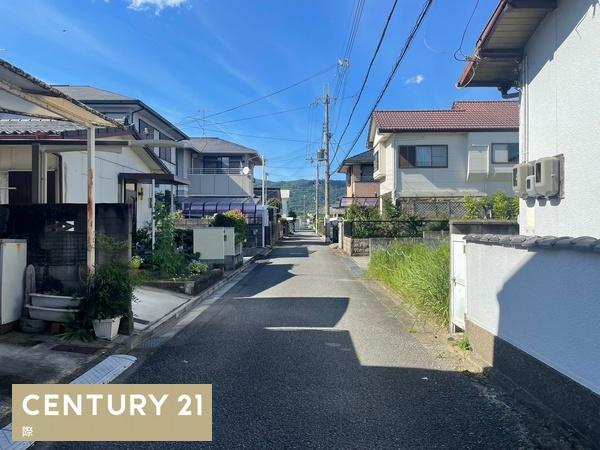 和歌山市西田井　土地の前面道路含む現地写真