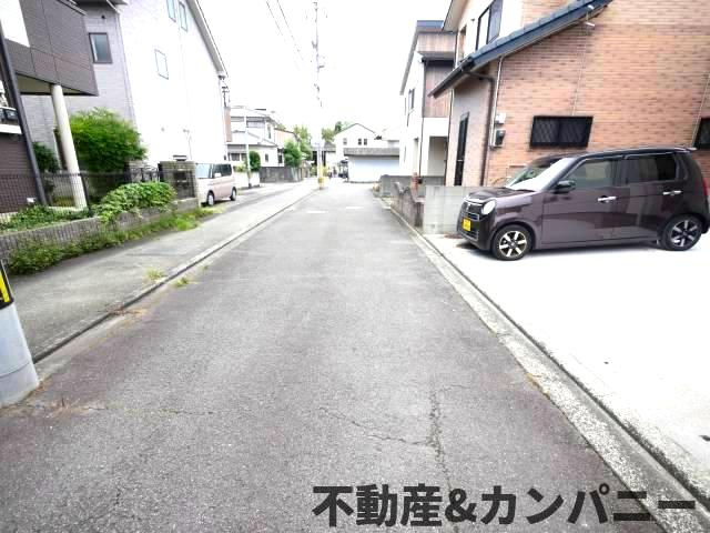 ■自己資金０円で住宅ローン可能！■家具家電または車など、おまとめローンの前面道路含む現地写真|前面道路含む現地写真です