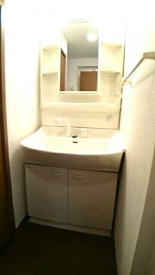 【洗面所】 | クレセント上乃木Ｃ | 使いやすい洗面所です
