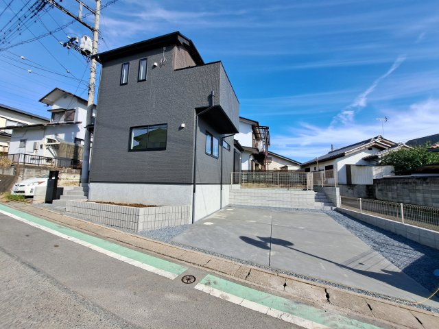 新築　高崎市八幡町23-1期　LIGNAGE　1号棟の前面道路含む現地写真|現地写真　西側接道幅員約6.1ｍ