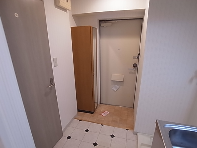 神戸市須磨区妙法寺字荒打の賃貸マンションの玄関|シューズボックス付き