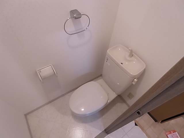 神戸市須磨区妙法寺字荒打の賃貸マンションのトイレ