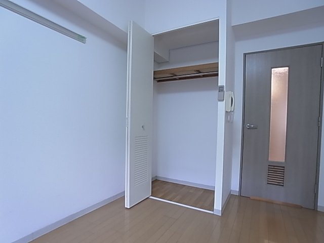 神戸市須磨区妙法寺字荒打の賃貸マンションの収納|クローゼット